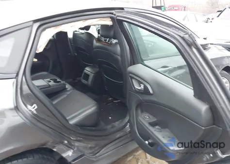 2015 Chrysler 200 S z USA, uszkodzony, nr VIN 1C3CCCBB3FN596810